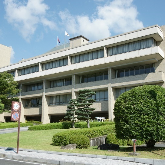 県議会棟の写真