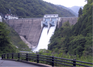 佐波川ダムの画像