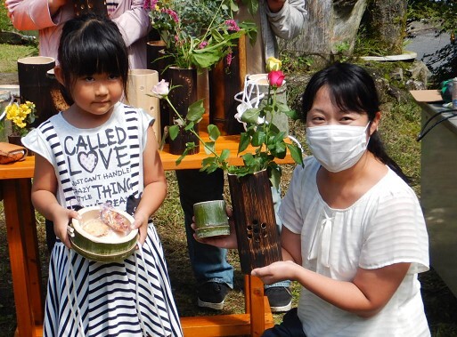 「焼き竹花器」「竹の食器」「竹ぽっくり」など竹を使ったたくさんの作品が完成