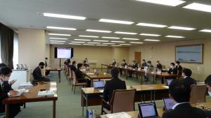 会議の様子の写真