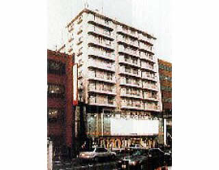 平成10年4月、千葉県浦安市内で摘発された革マル派の「浦安アジト」があったマンションの画像