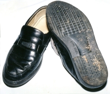 黒色短靴の画像