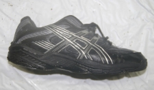 黒色運動靴の画像