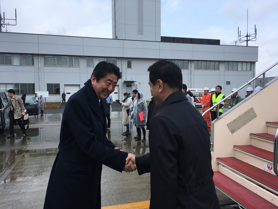 安倍総理大臣と握手