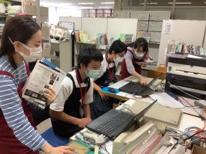 中学校での職場体験の様子です。