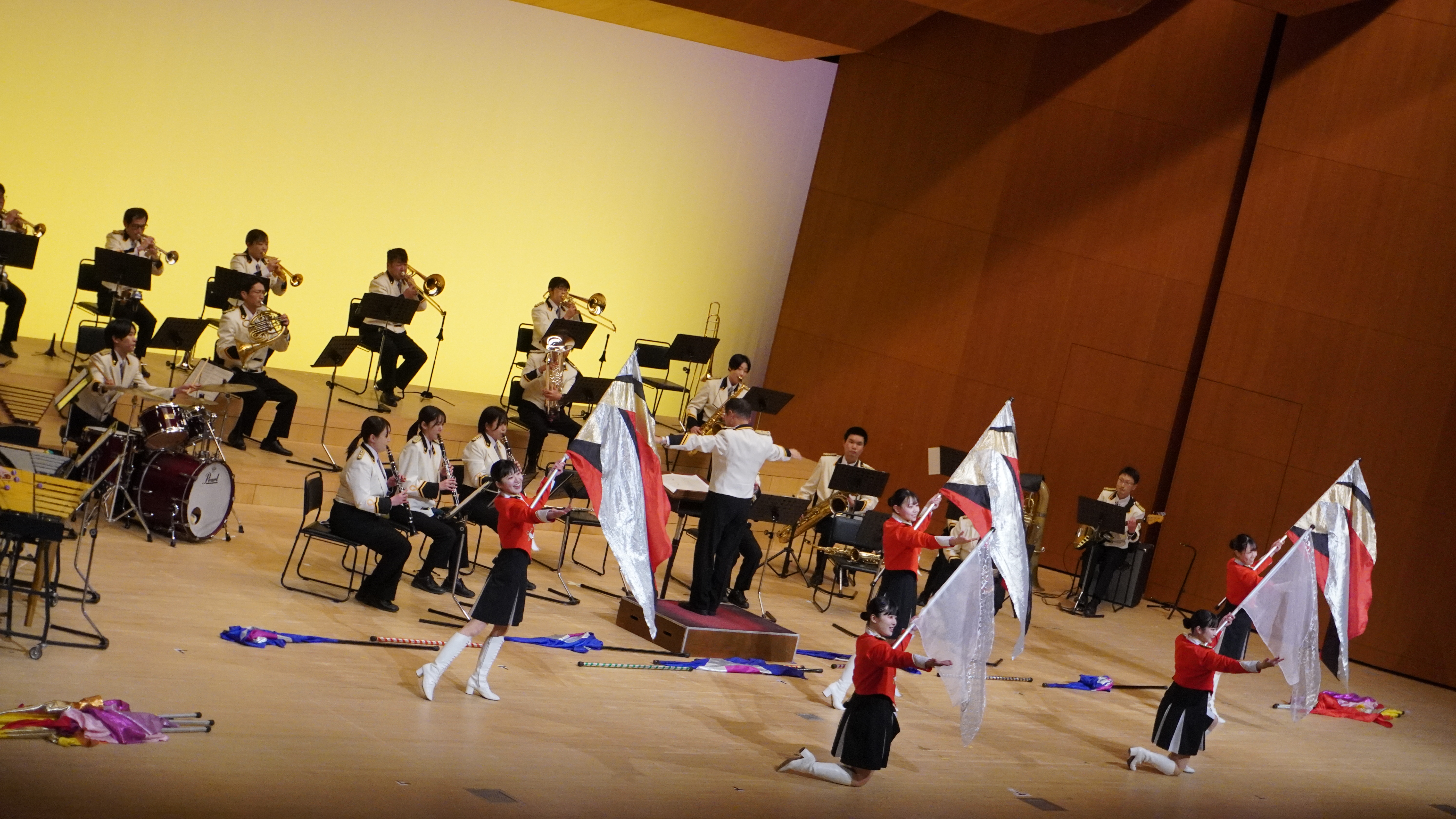 フラッグ演技