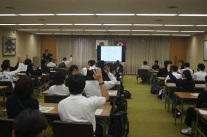 県選挙管理委員会事務局職員による選挙に関する説明