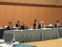 会議での審議の様子2