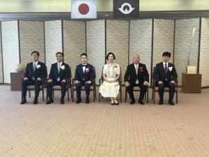 令和7年度山口県芸術文化振興奨励賞表彰式で記念撮影をする柳居議長