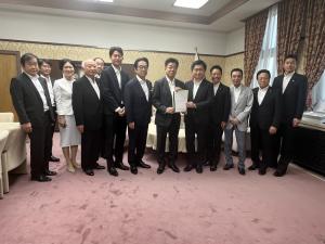 山口県東部高速交通体系整備促進協議会中央要望活動を行う柳居議長