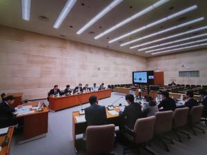 大矢参考人の説明