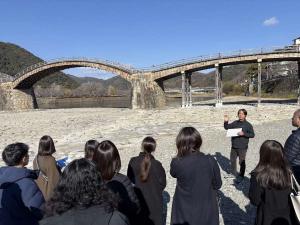 「橋守」がご案内　錦帯橋の魅力の深層に触れる限定ガイドツアー(1)