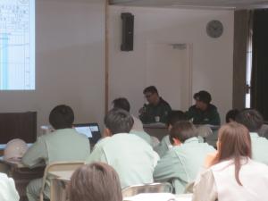 小野田地区保育所整備事業（建築・機械設備工事）について説明を受ける柳井商工高等学校の生徒