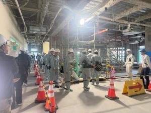 小野田地区保育所整備事業（建築・機械設備工事）を見学する萩商工高等学校の生徒