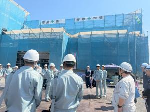 小野田地区保育所整備事業（建築・機械設備工事）を見学する萩商工高等学校の生徒2