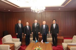 駐日カザフスタン共和国特命全権大使の表敬訪問を受ける柳居議長