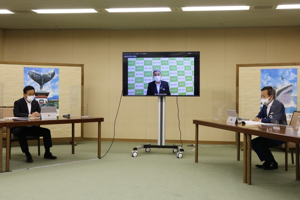 要望する村岡知事の様子