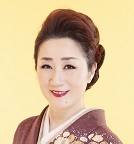 入山アキ子