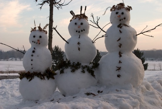 Snowmen　雪だるまの画像1