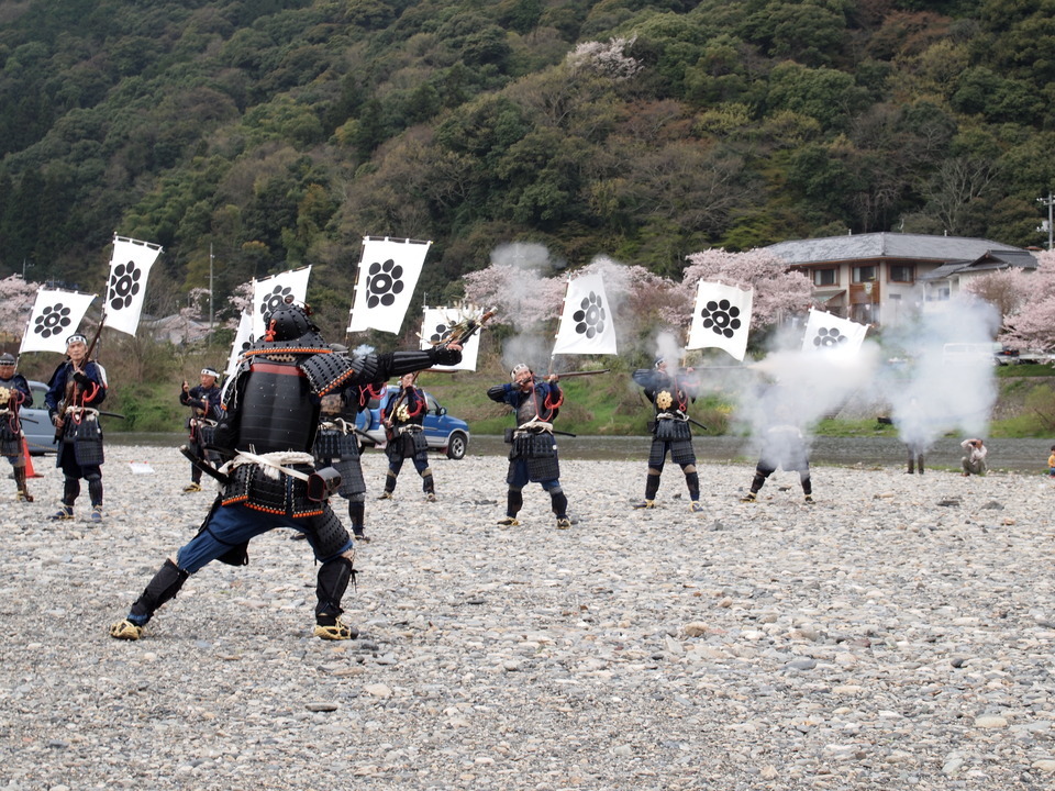 鉄砲隊の演武①