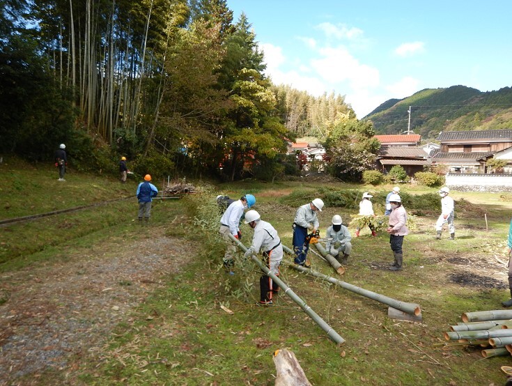 竹林整備活動の様子の画像