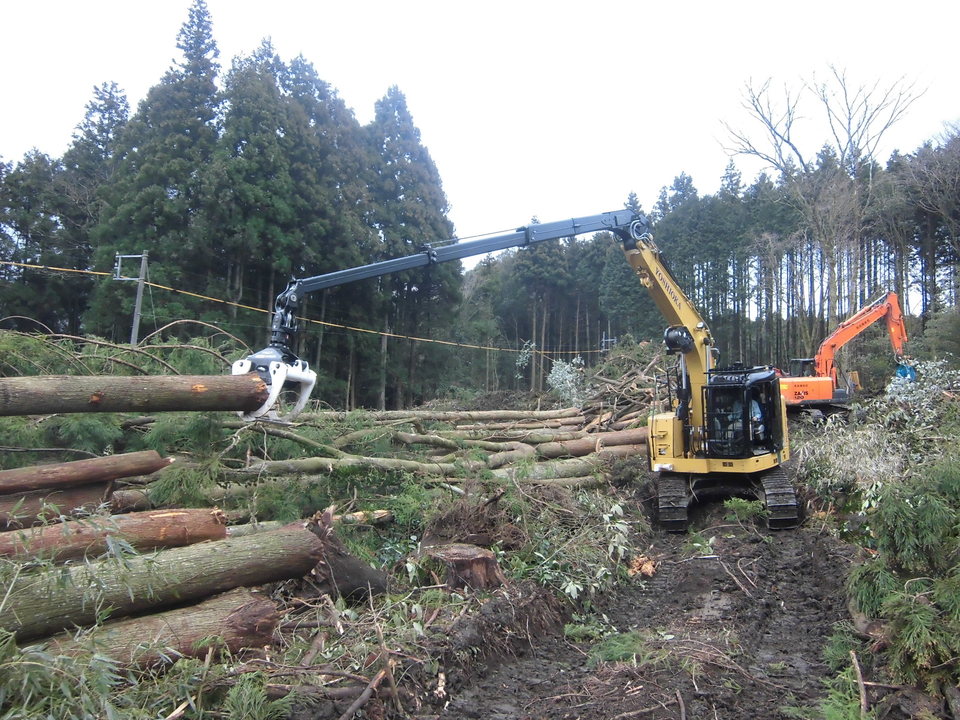 高性能林業機械（ロングリーチグラップル）の画像
