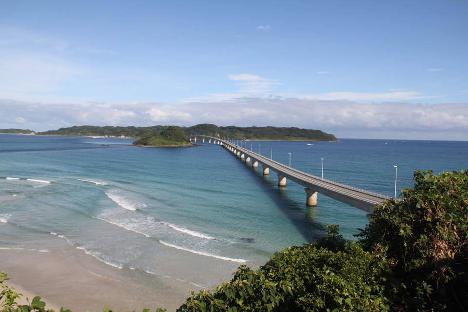 「角島大橋」　勝野井渉真（周南市立桜田中学校3年）