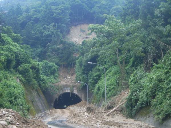 道路災害の画像1