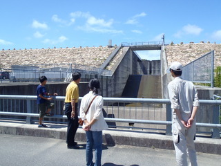 真締川ダム見学状況写真