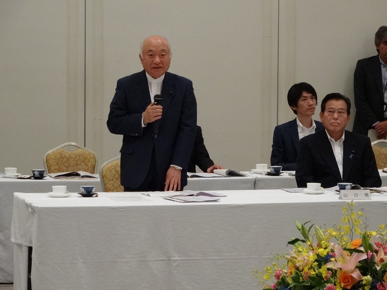 中国五県議会正副議長会議に守田副議長とともに出席