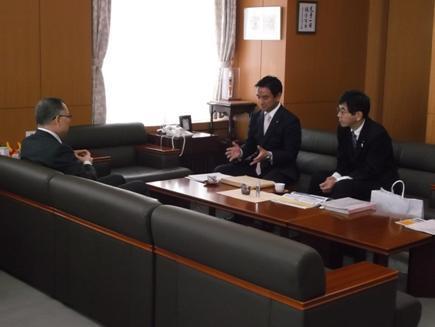 11月13日(木曜日)　村岡知事が文部科学省等に、平成27年度国の予算編成等について提案・要望の画像