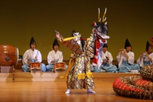 福賀中学校生徒による「神楽舞」