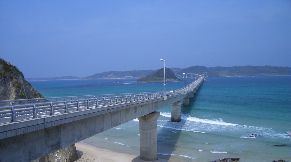 『一度は行ってみたい橋』～角島大橋～